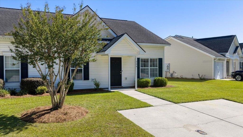 Photo of 206 Dupont Way, Summerville, SC 29485 (MLS # 26013633)