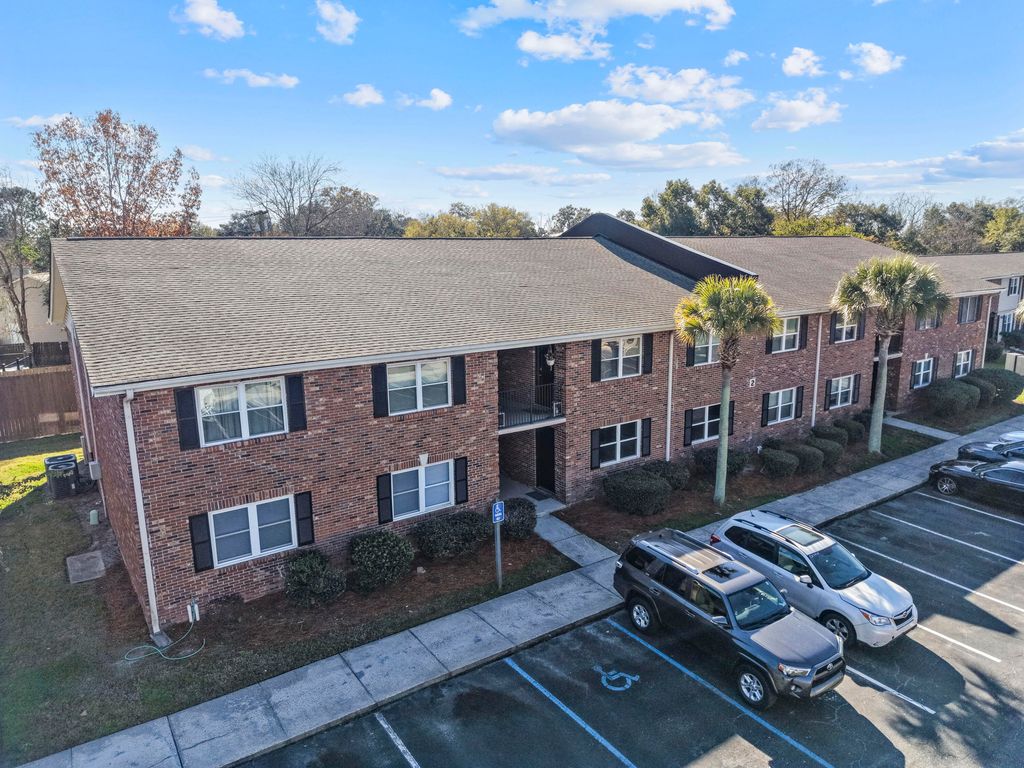 Photo of 415 Parkdale Drive #2b, Charleston, SC 29414 (MLS # 25032498)