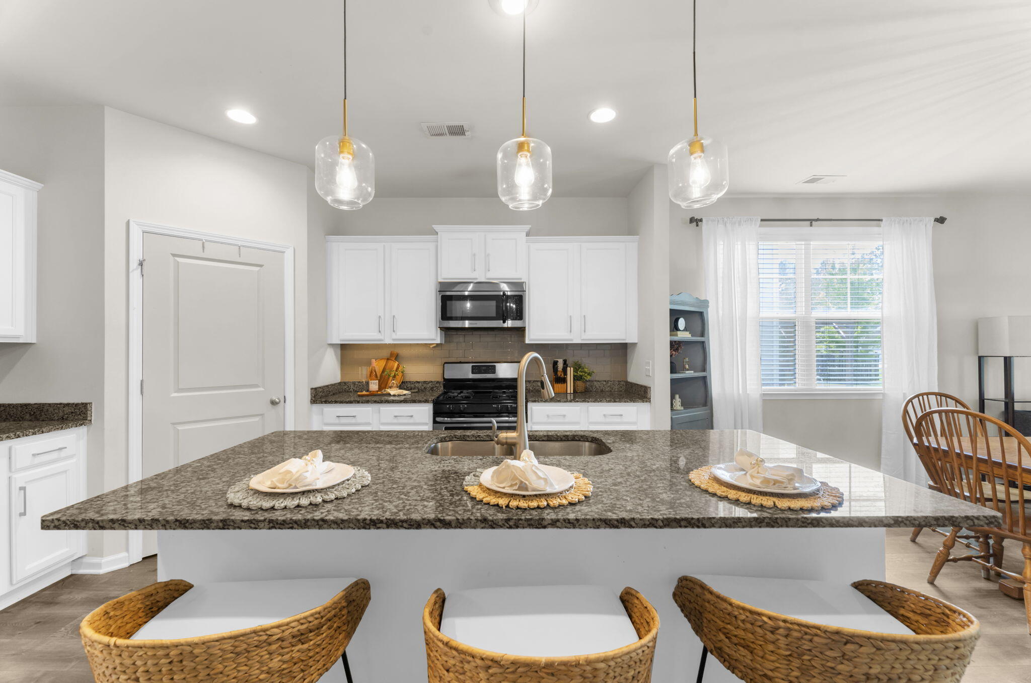 2505 Hummingbird Lane
