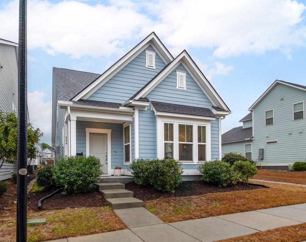 Photo of 804 Guerin Creek Drive, Charleston, SC 29492 (MLS # 26001844)