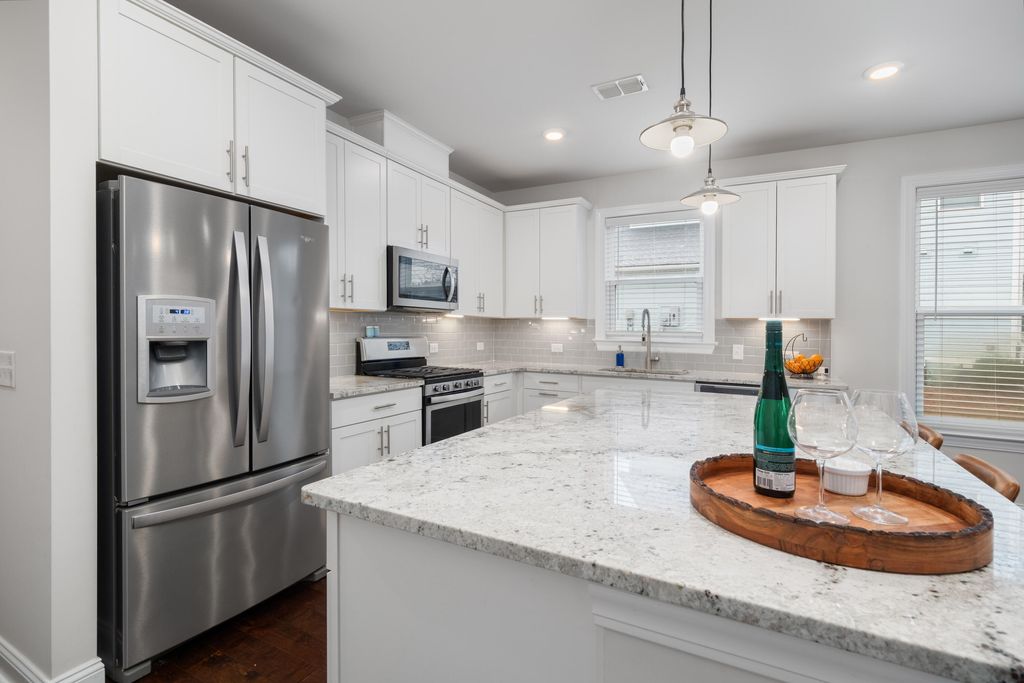 Photo of 804 Guerin Creek Drive, Charleston, SC 29492 (MLS # 26001844)