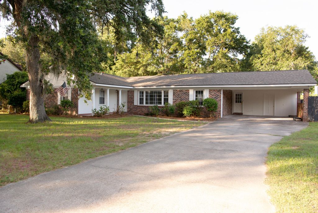 Photo of 1203 Calais Drive, Mount Pleasant, SC 29464 (MLS # 26014439)