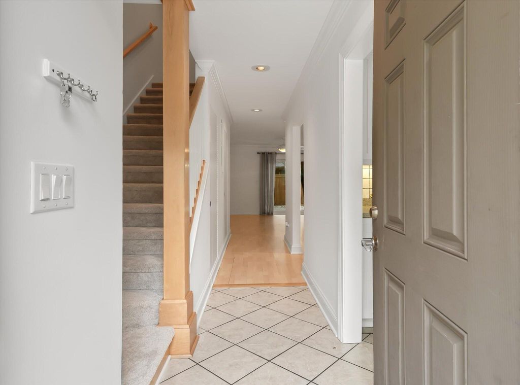 Photo of 321 Lapwing Lane, Mount Pleasant, SC 29464 (MLS # 25031470)