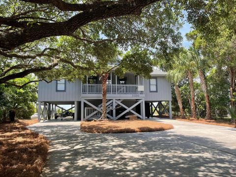 A home in Edisto Island