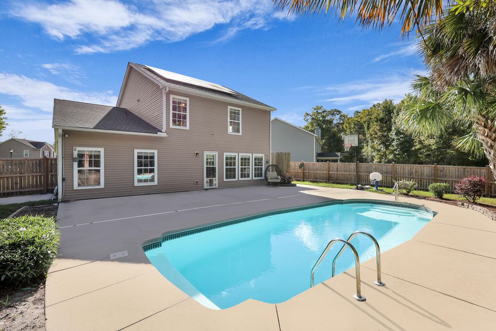 Photo of 5100 Torrey Lane, Summerville, SC 29485 (MLS # 25027666)