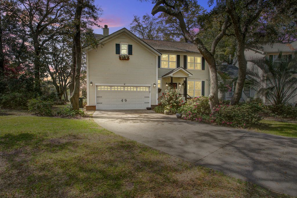 Photo of 1390 Crystal Shore Court, Charleston, SC 29412 (MLS # 26007063)