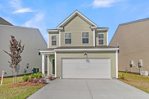 Photo of 230 Hungerford Drive, Summerville, SC 29486 (MLS # 26013384)
