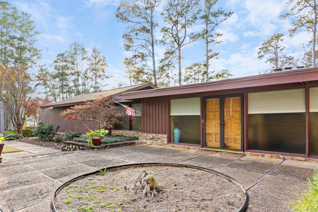 Photo of 280 NW Livingston Terrace, Orangeburg, SC 29118 (MLS # 25032485)