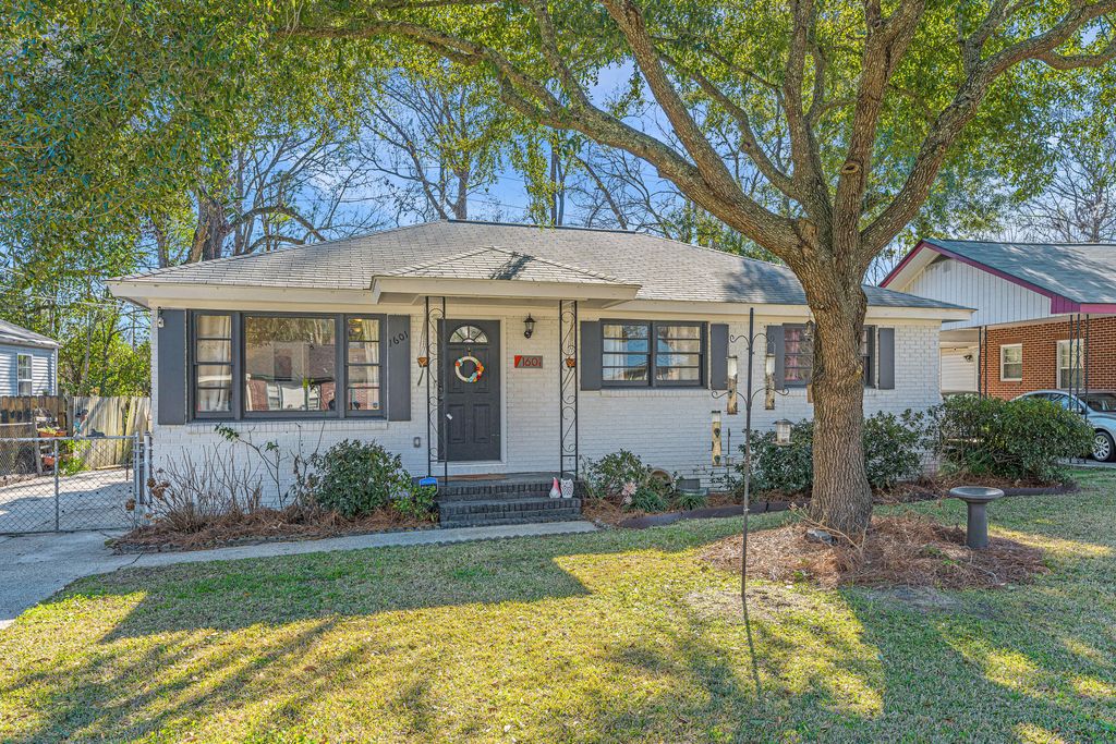 Photo of 1601 Greenbay Drive, North Charleston, SC 29406 (MLS # 26001482)
