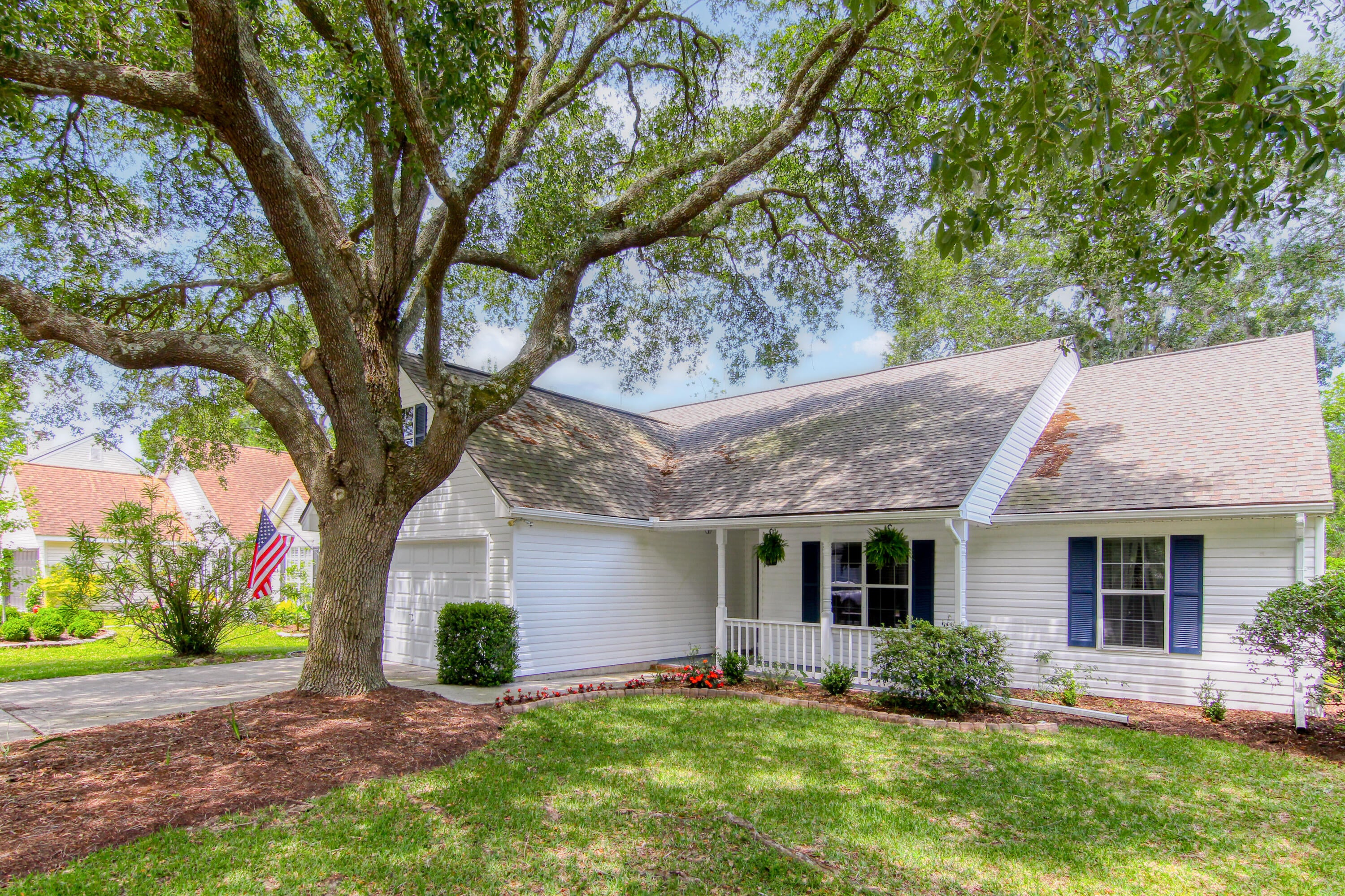 1264 Center Lake Drive