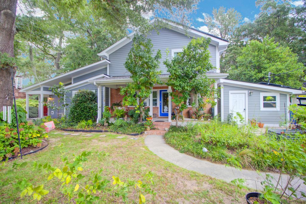 Photo of 683 Edmonds Drive, Charleston, SC 29412 (MLS # 25026772)