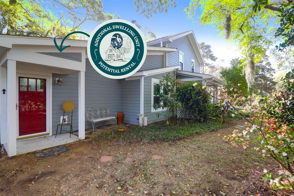 Photo of 683 Edmonds Drive, Charleston, SC 29412 (MLS # 25026772)