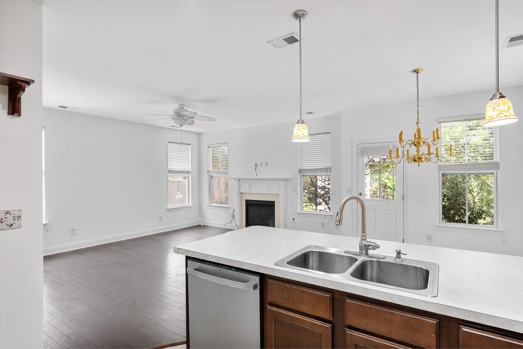 1172 Landau Lane