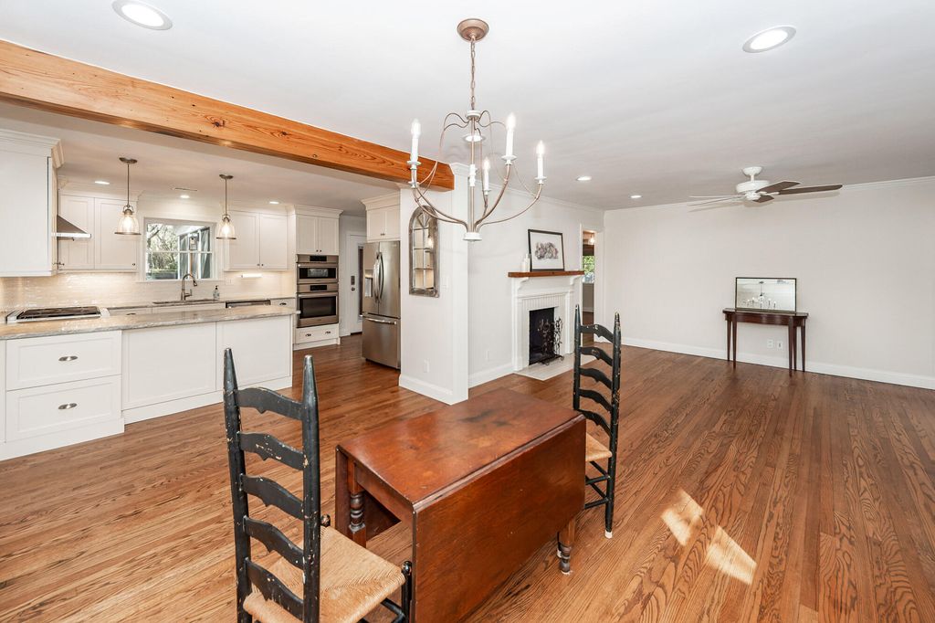 Photo of 2186 Parkway Drive, Charleston, SC 29412 (MLS # 26004628)