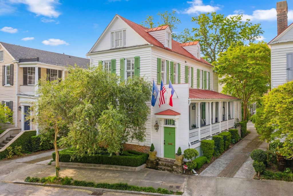 Photo of 41 Chapel Street, Charleston, SC 29403 (MLS # 26012766)