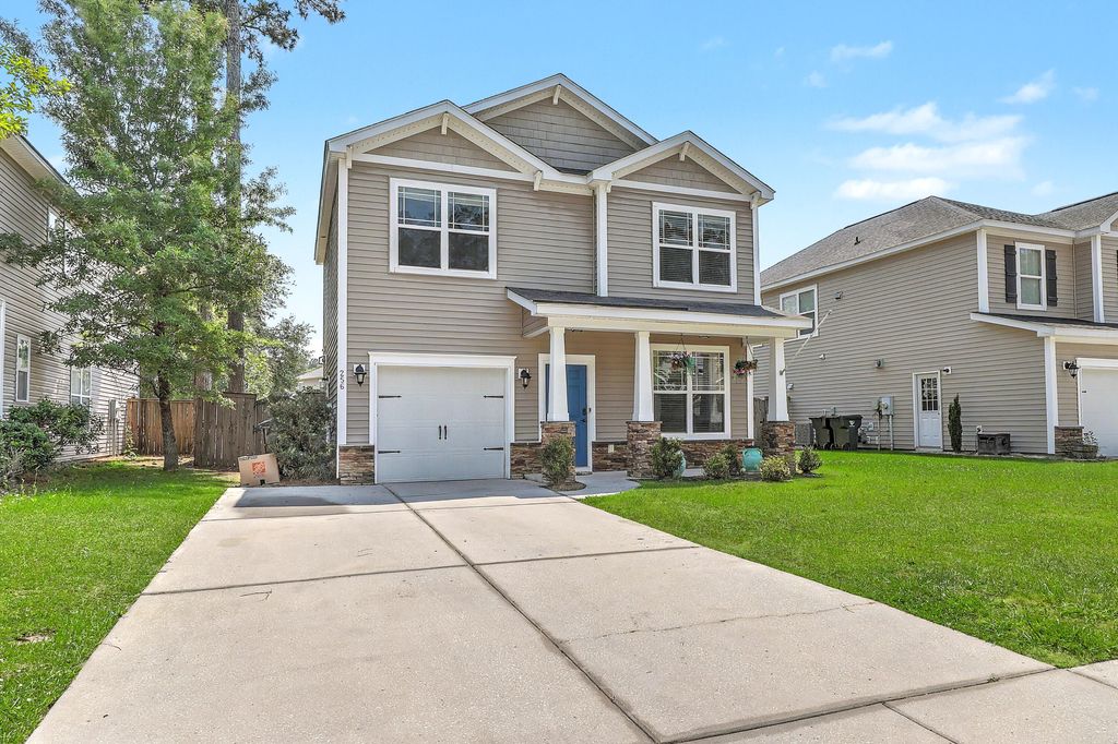 Photo of 256 Oglethorpe Circle, Moncks Corner, SC 29461 (MLS # 26012255)