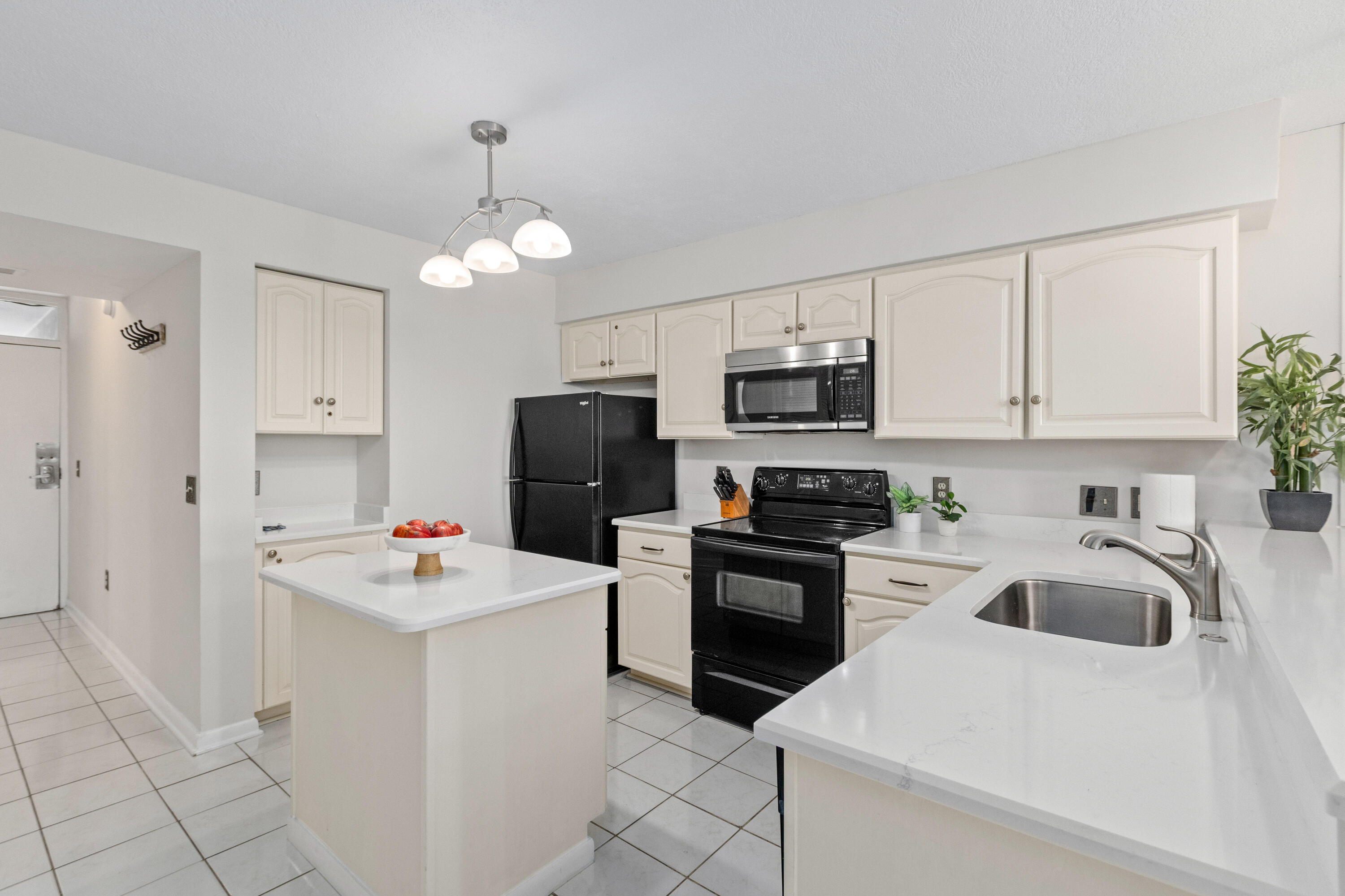 7600 Palmetto Drive B209