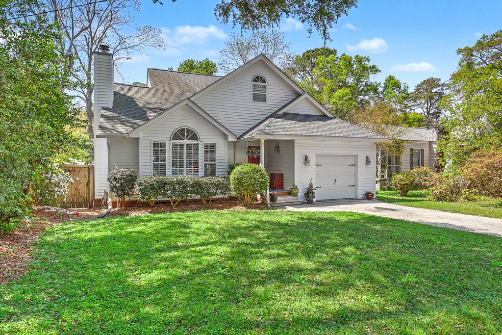 Photo of 333 Riverland Drive, Charleston, SC 29412 (MLS # 26009238)