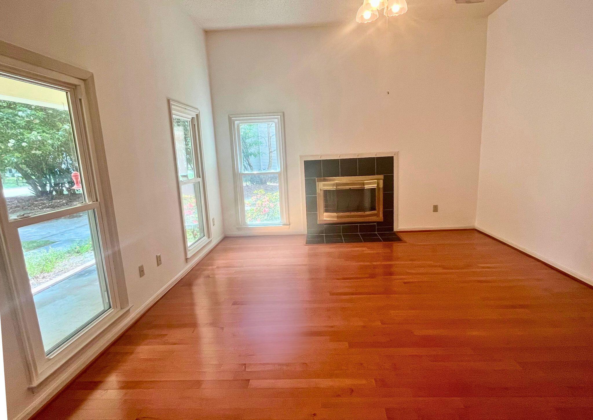 115 St Awdry Street