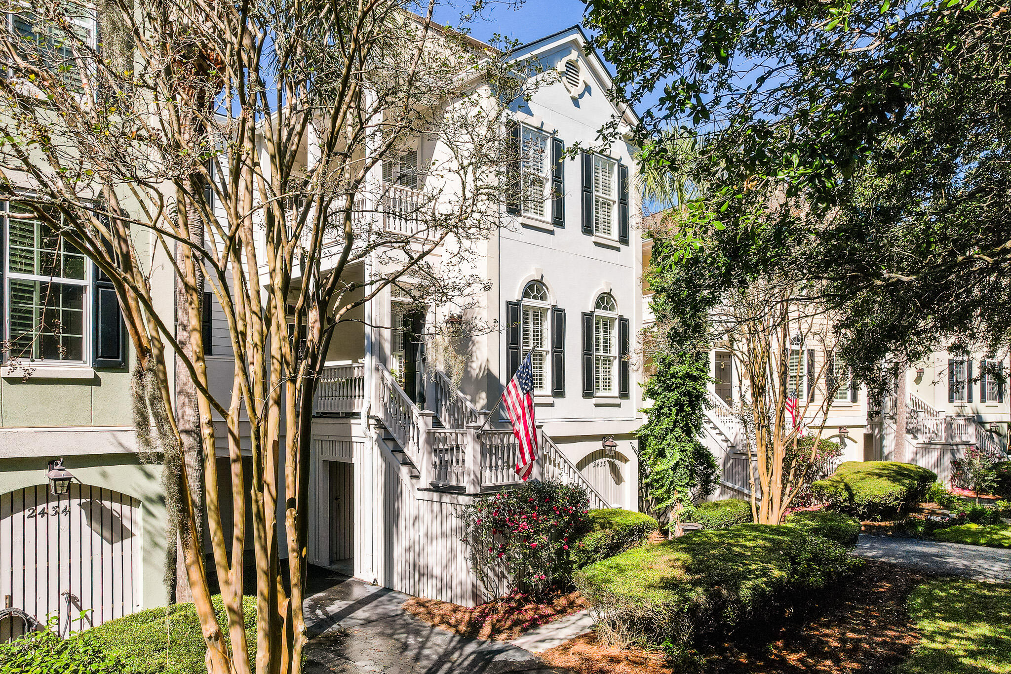 2433 Racquet Club Drive