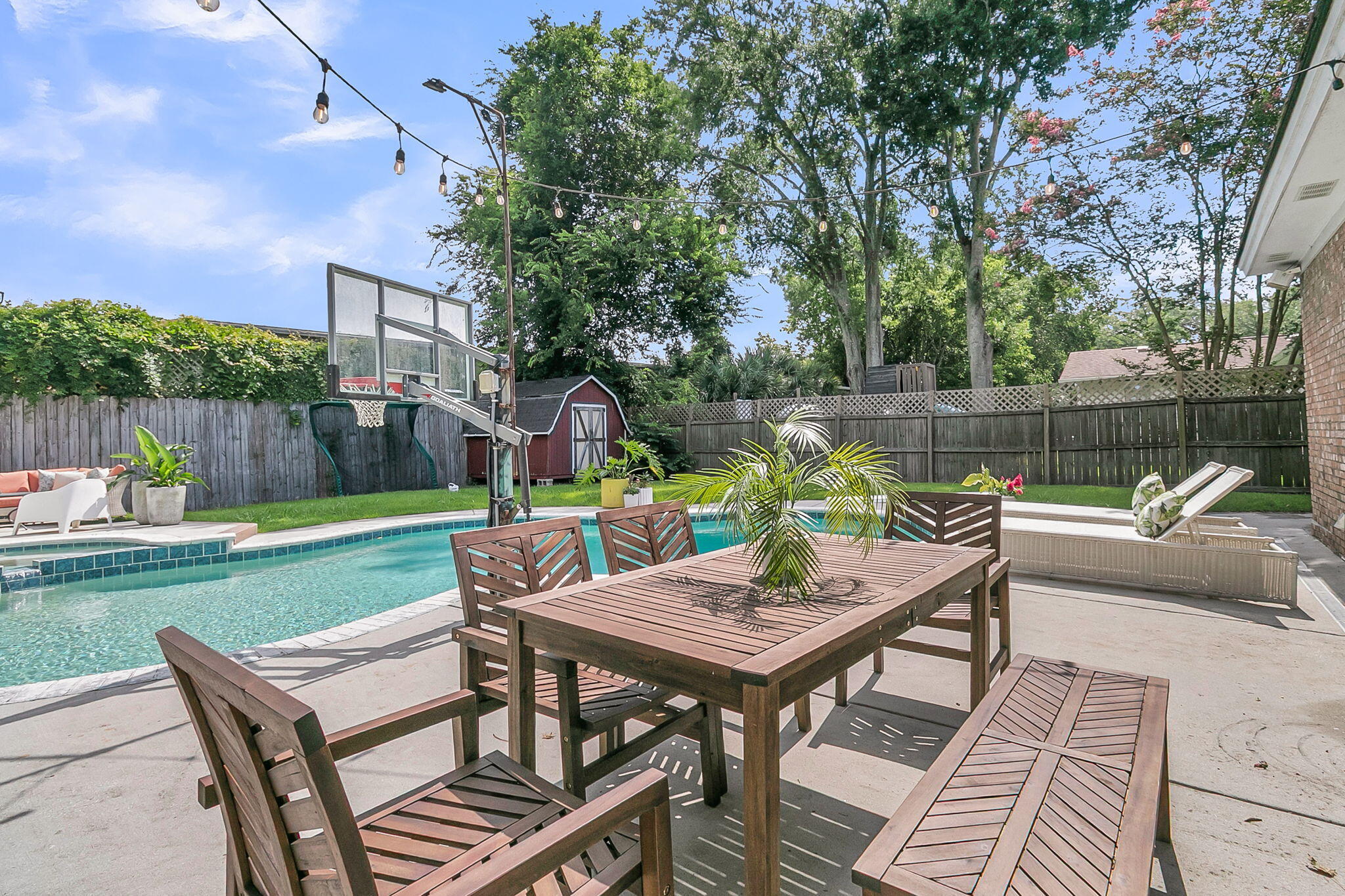 2228 N Dallerton Circle