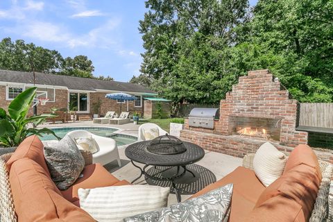 Photo of 2228 N Dallerton Circle, Charleston, SC 29414 (MLS # 25019298)