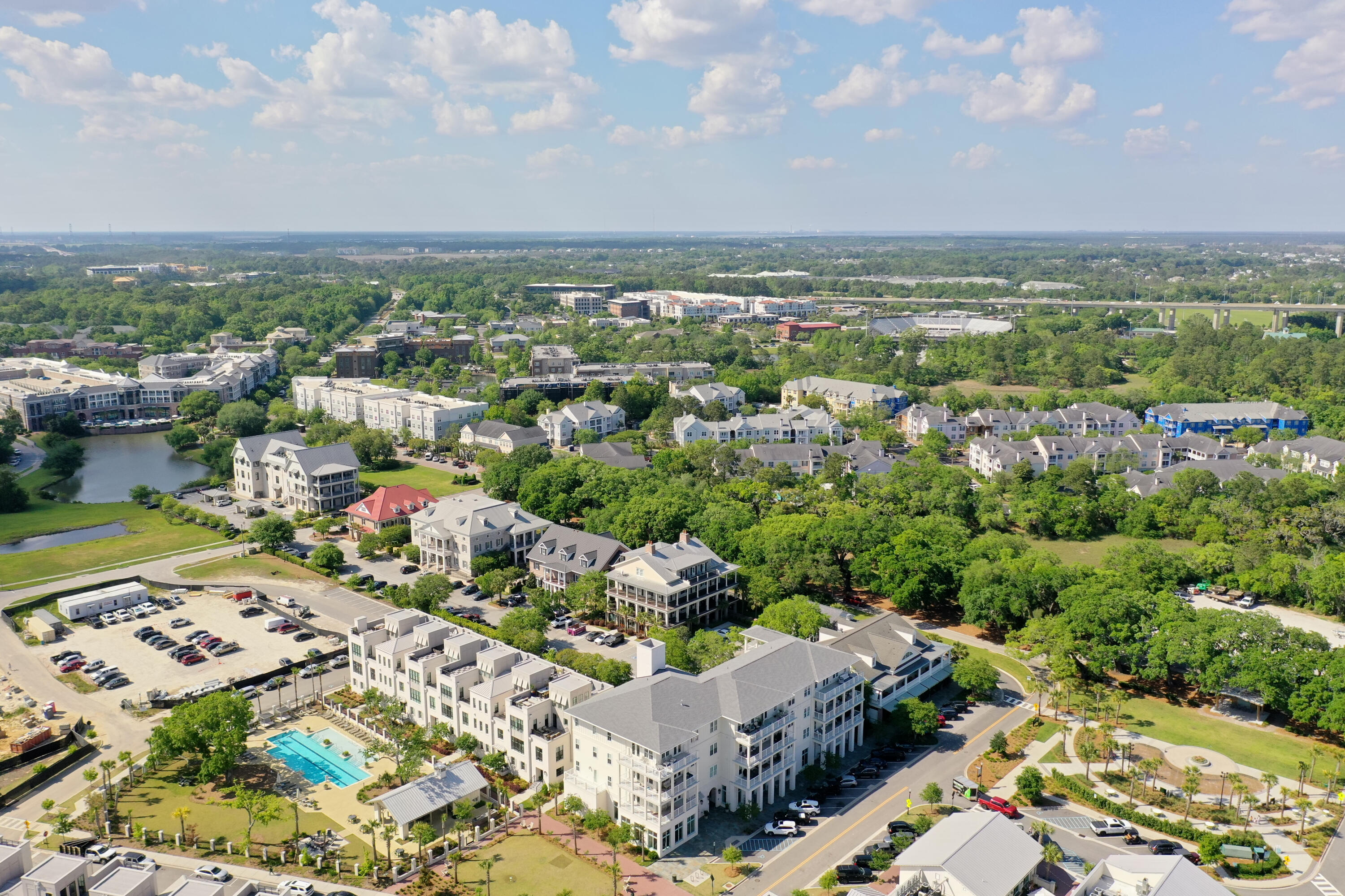 301 Longshore Street 423