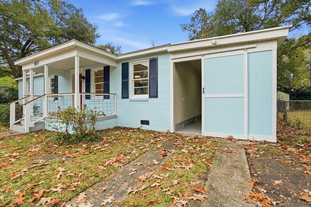 Photo of 1855 Dogwood Road, Charleston, SC 29414 (MLS # 25031376)