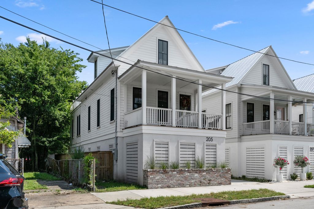 Photo of 205 Line Street, Charleston, SC 29403 (MLS # 26013131)
