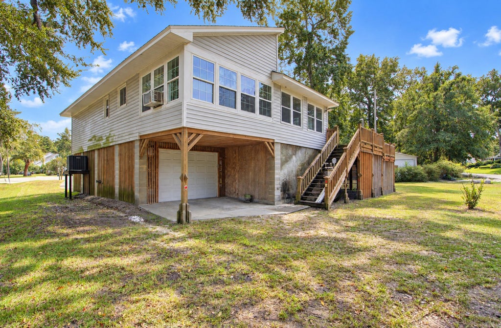 Photo of 970 Night Heron Drive, Mount Pleasant, SC 29464 (MLS # 26026795)