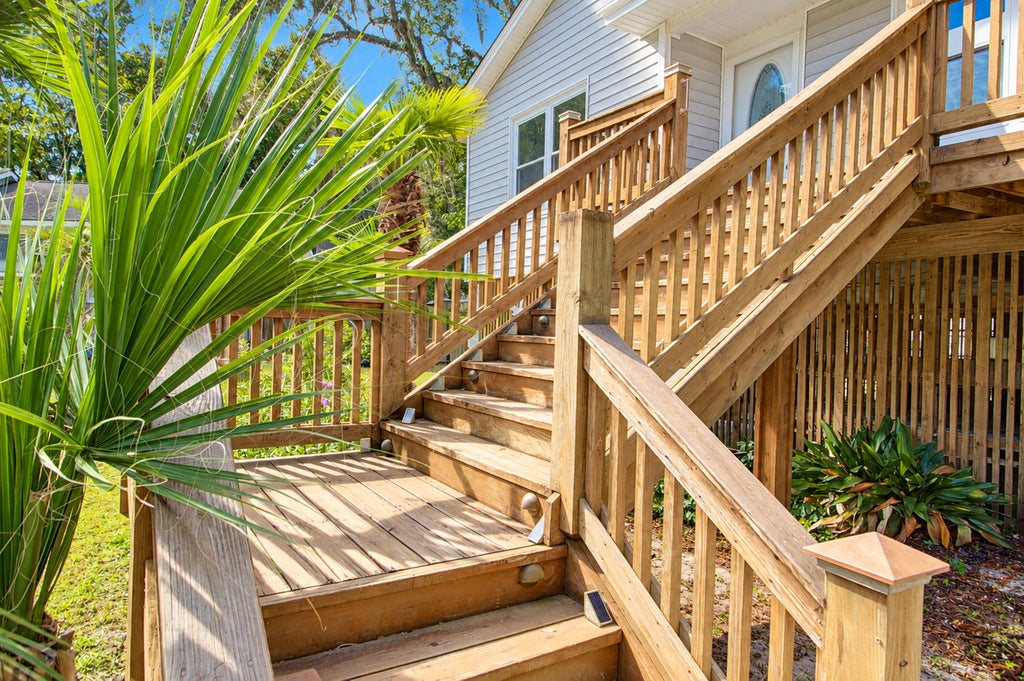 Photo of 970 Night Heron Drive, Mount Pleasant, SC 29464 (MLS # 26026795)