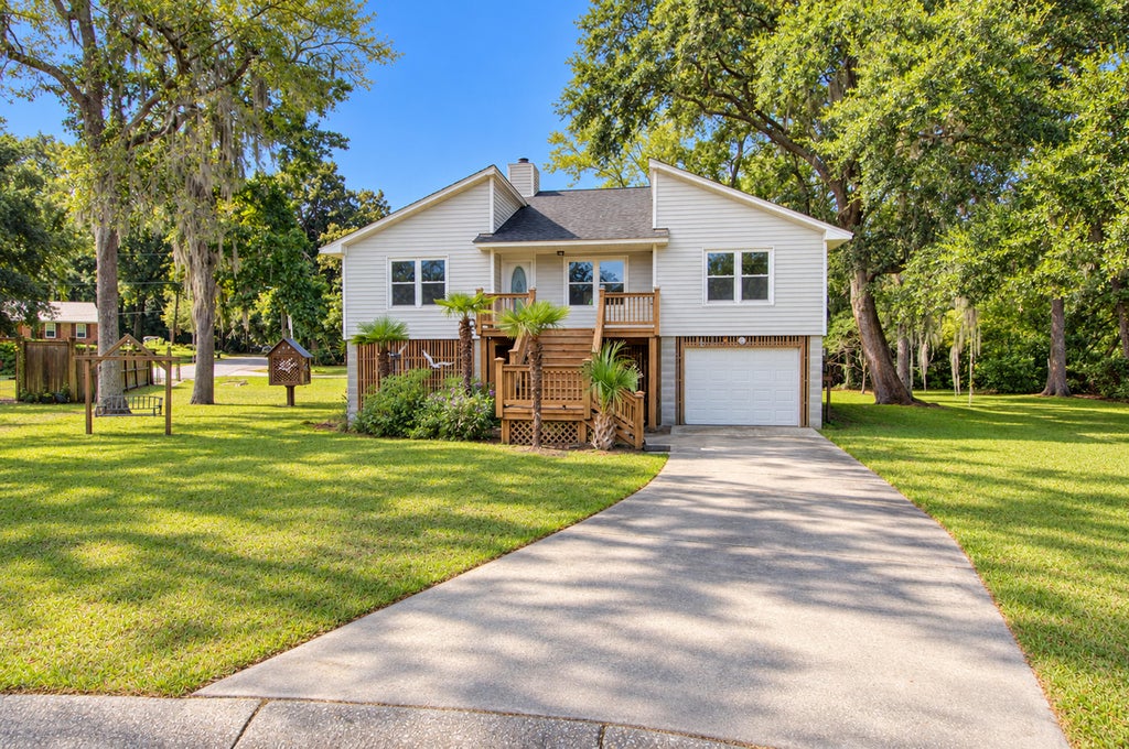 Photo of 970 Night Heron Drive, Mount Pleasant, SC 29464 (MLS # 26026795)