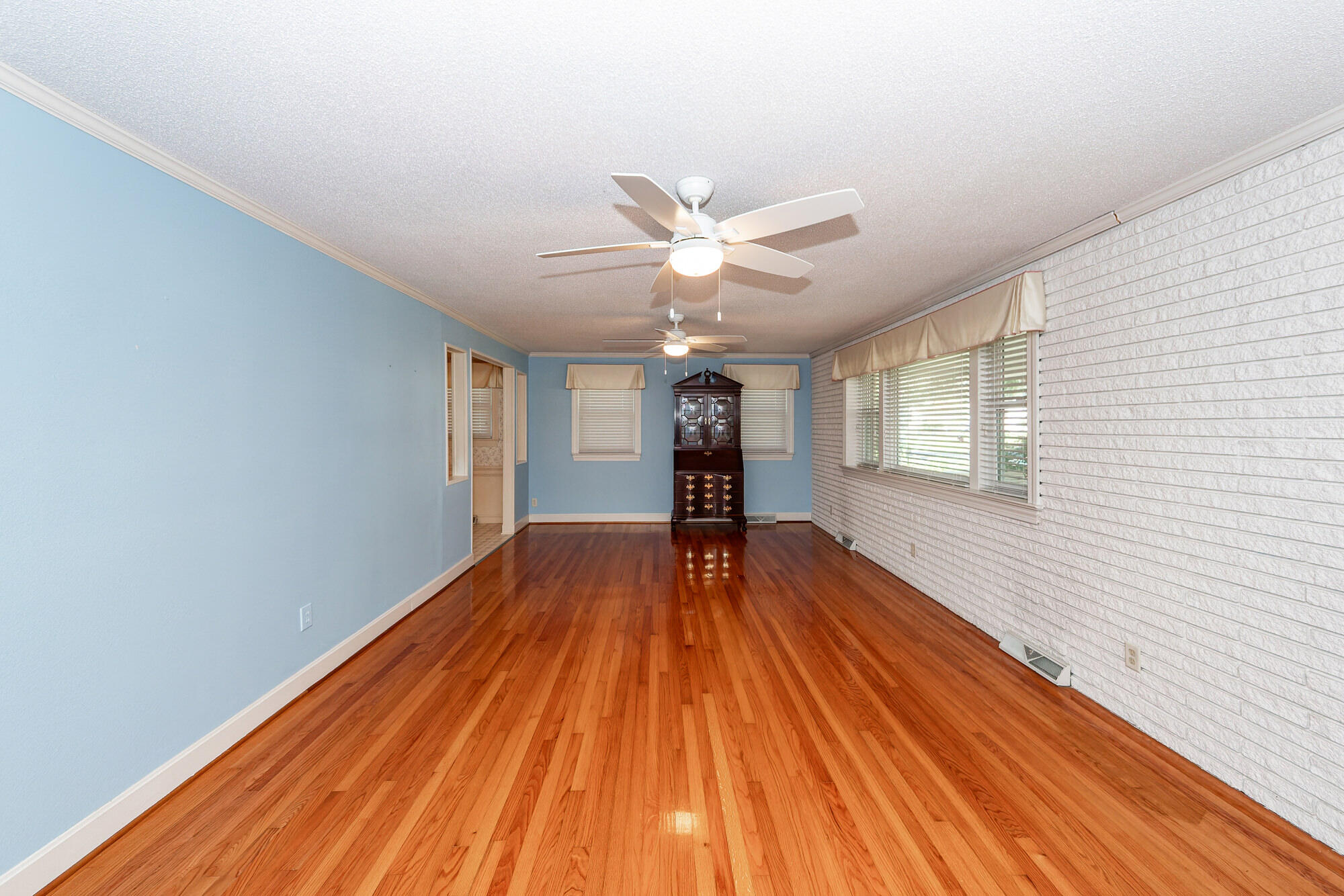 1039 Riverview Drive