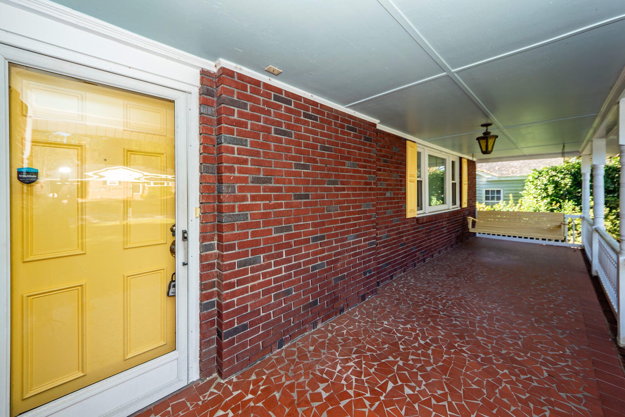 1039 Riverview Drive