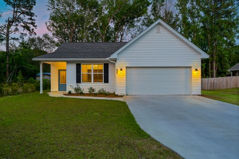 A home in North Charleston