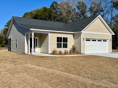 A home in North Charleston