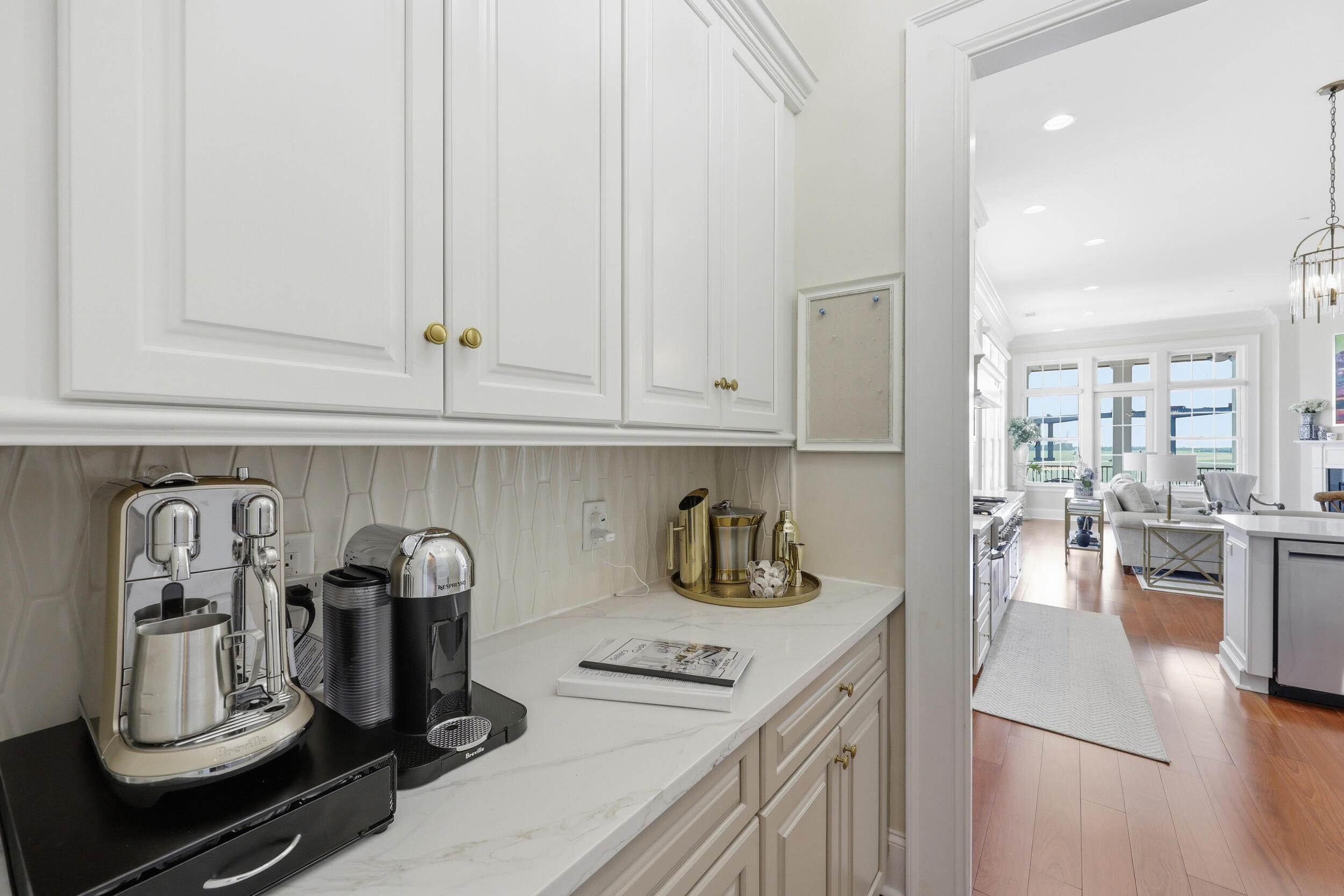 134 Fairbanks Oak Alley Unit 403