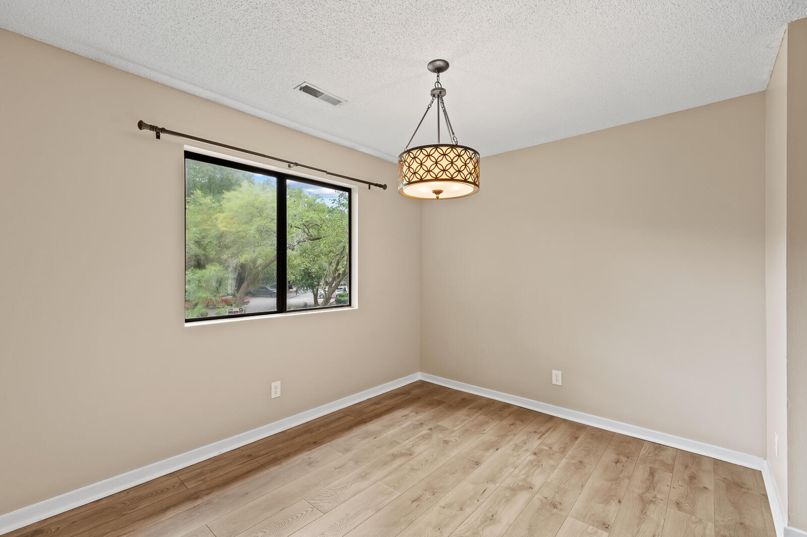 2305 Treescape Drive 7