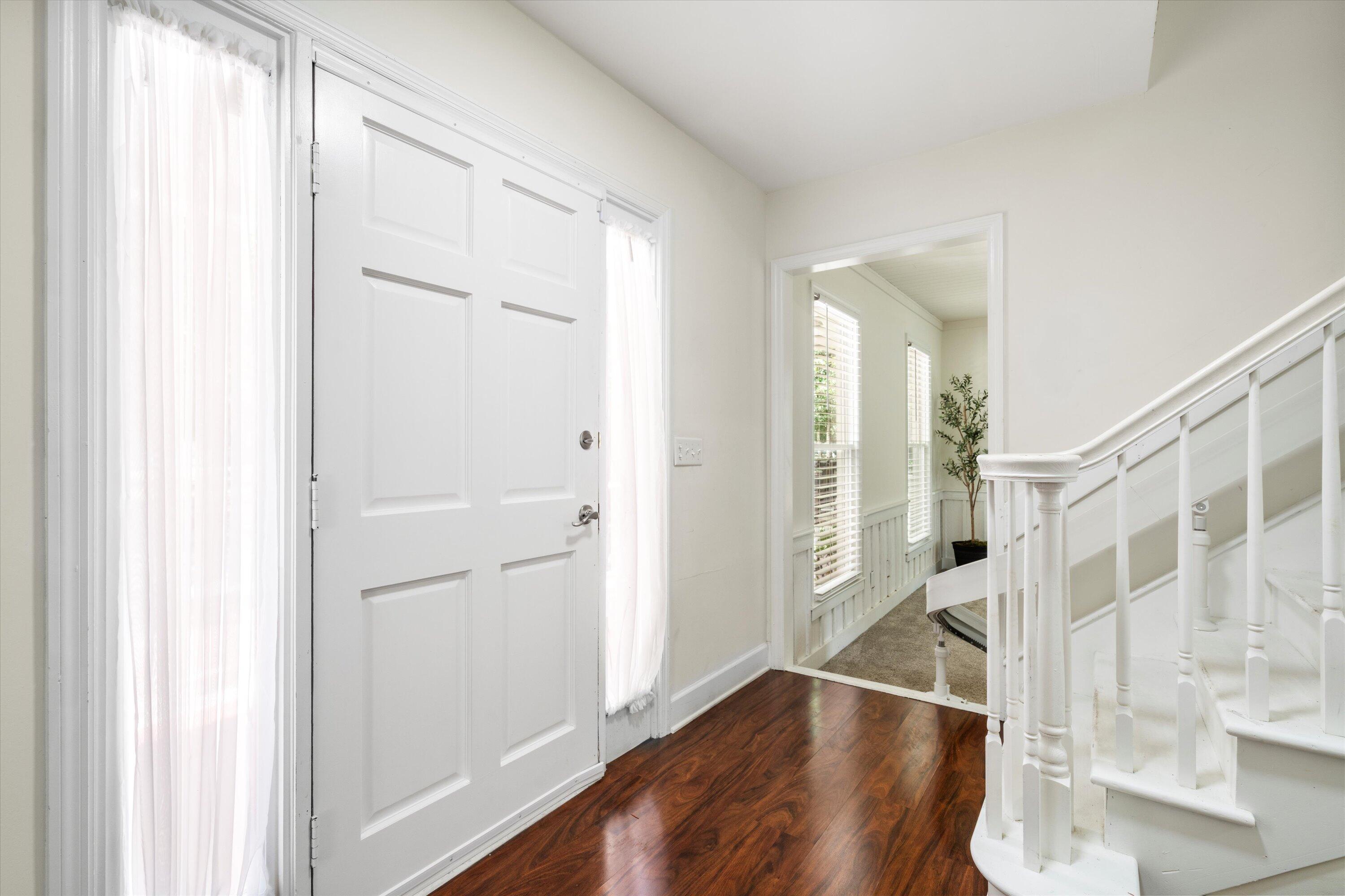 211 Knotty Pine Drive