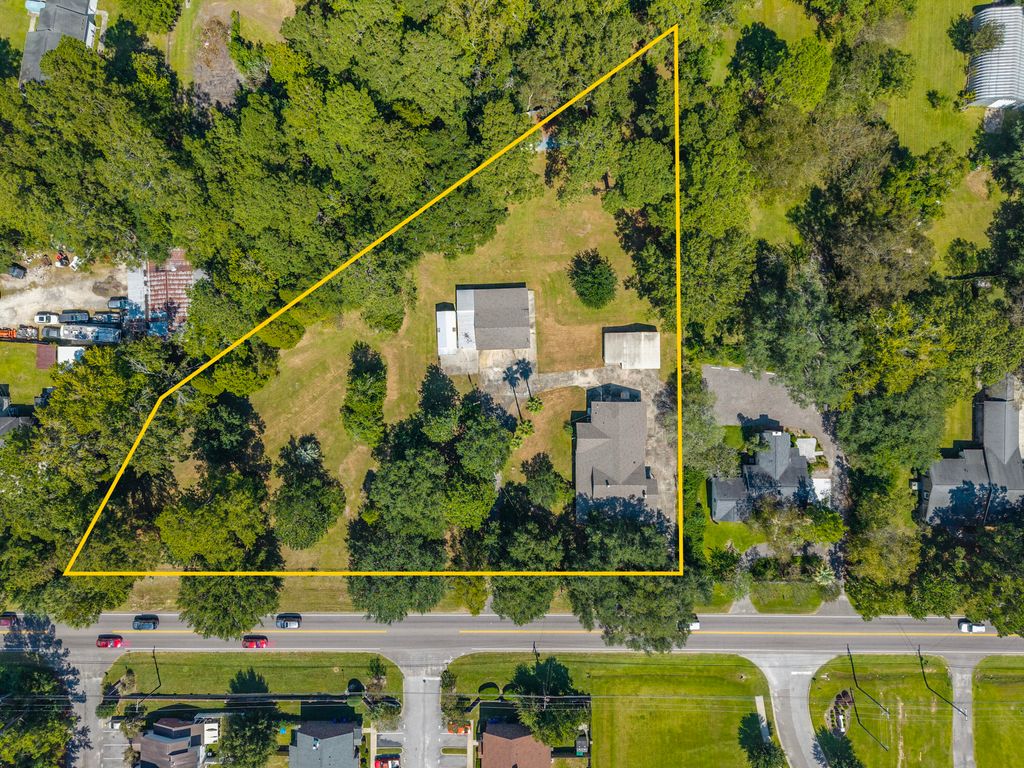Photo of 1229 Central Avenue, Summerville, SC 29483 (MLS # 25026562)