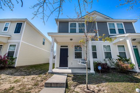 A home in North Charleston