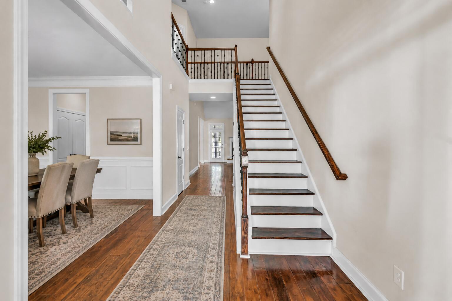 5413 Clairmont Lane