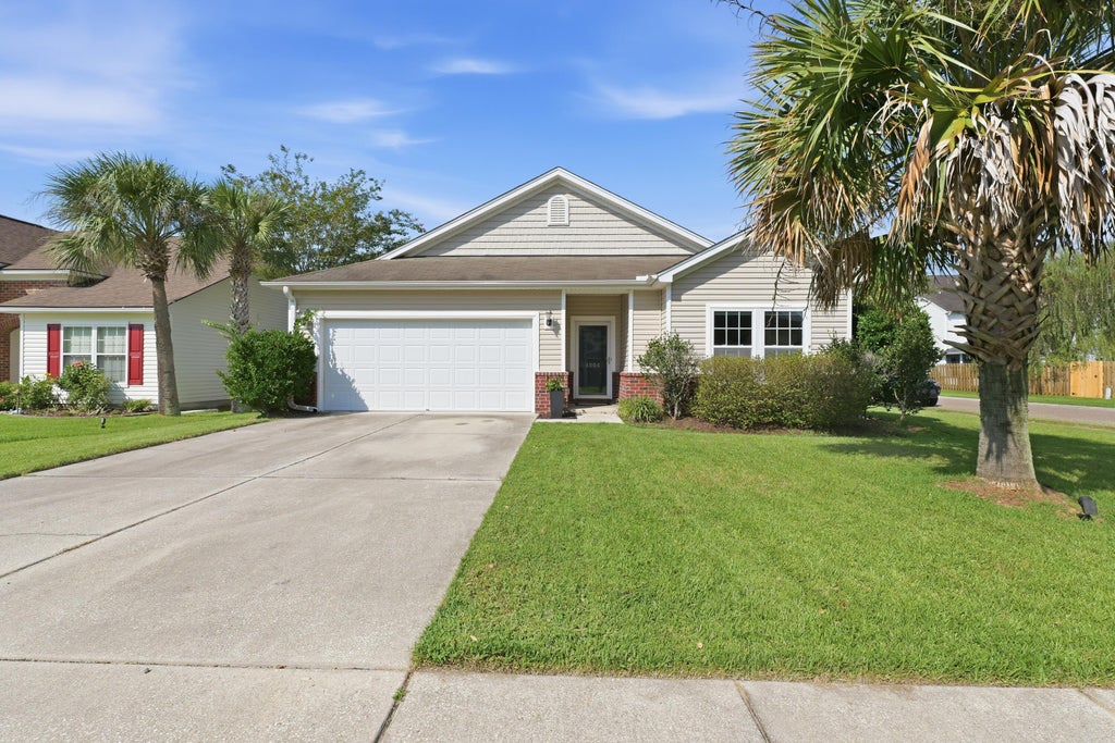 Photo of 4004 Sanderson Lane, Summerville, SC 29483 (MLS # 26023744)
