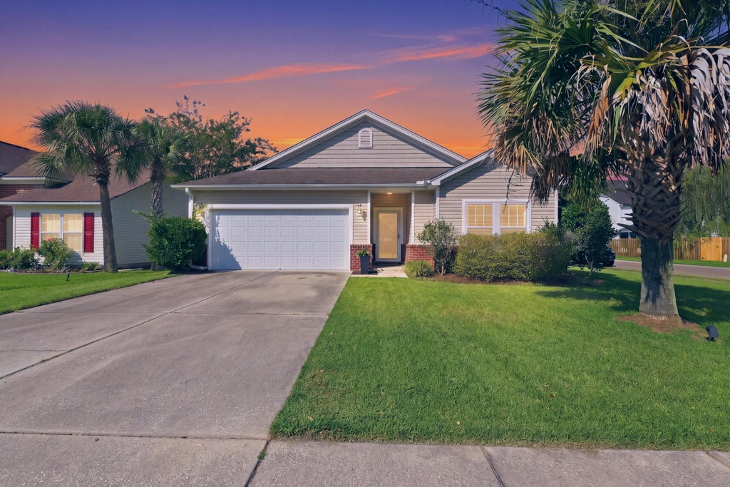 Photo of 4004 Sanderson Lane, Summerville, SC 29483 (MLS # 26023744)