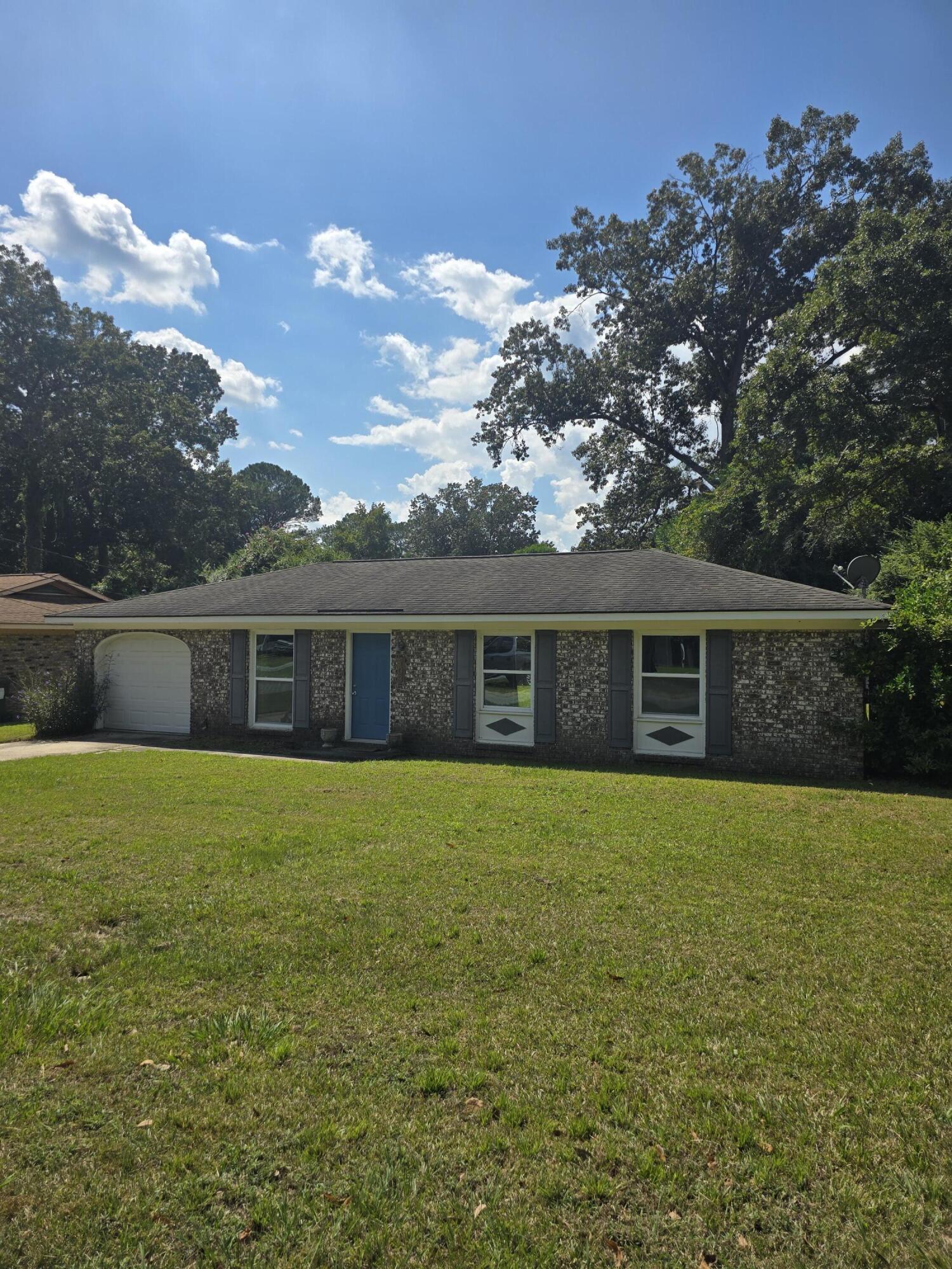 103 Sprucewood Drive