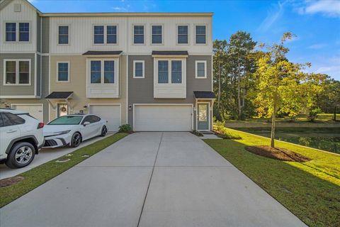 Photo of 1023 Pettiford Place, Hanahan, SC 29410 (MLS # 25028976)