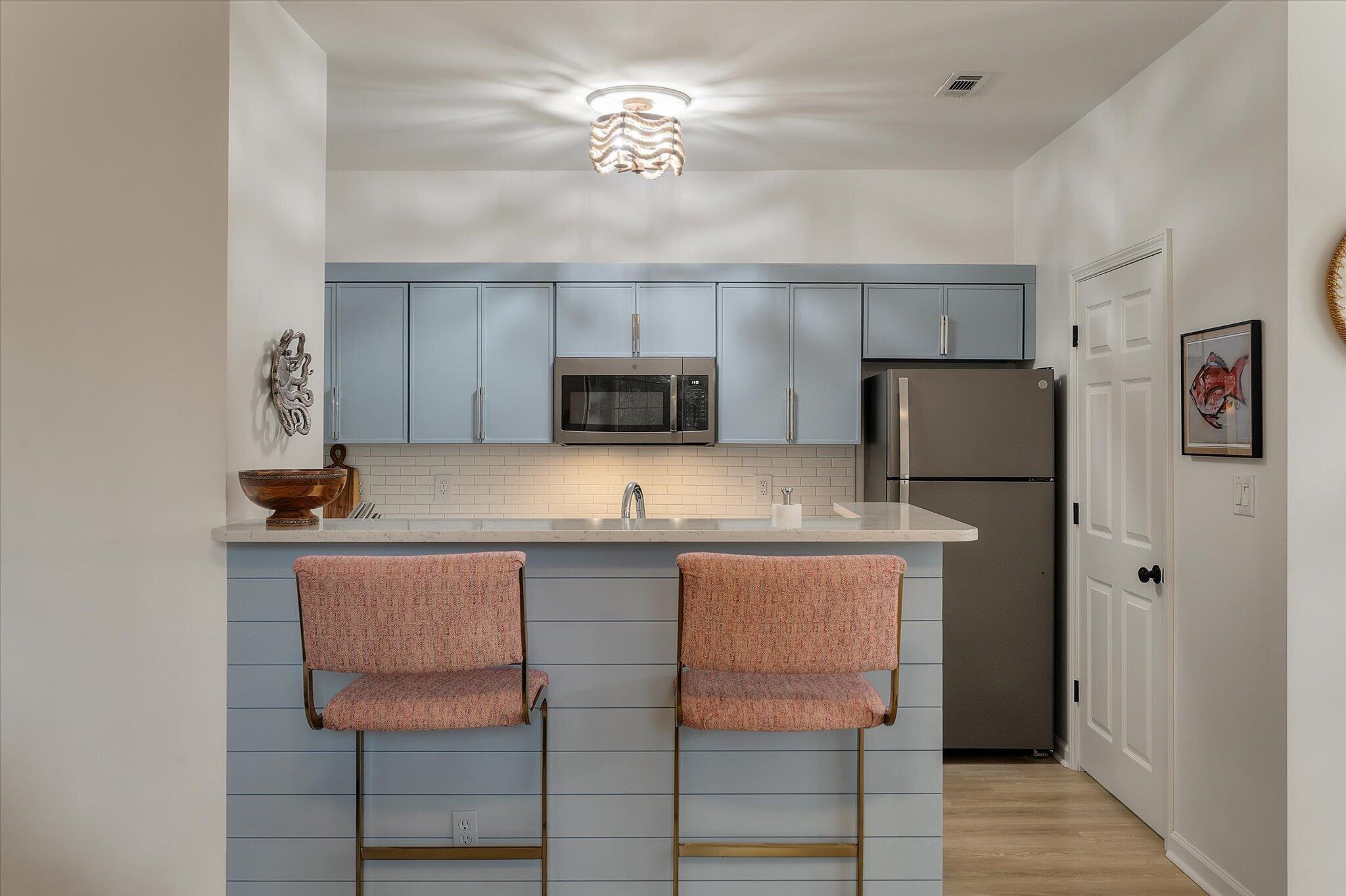 1600 Long Grove Drive 612