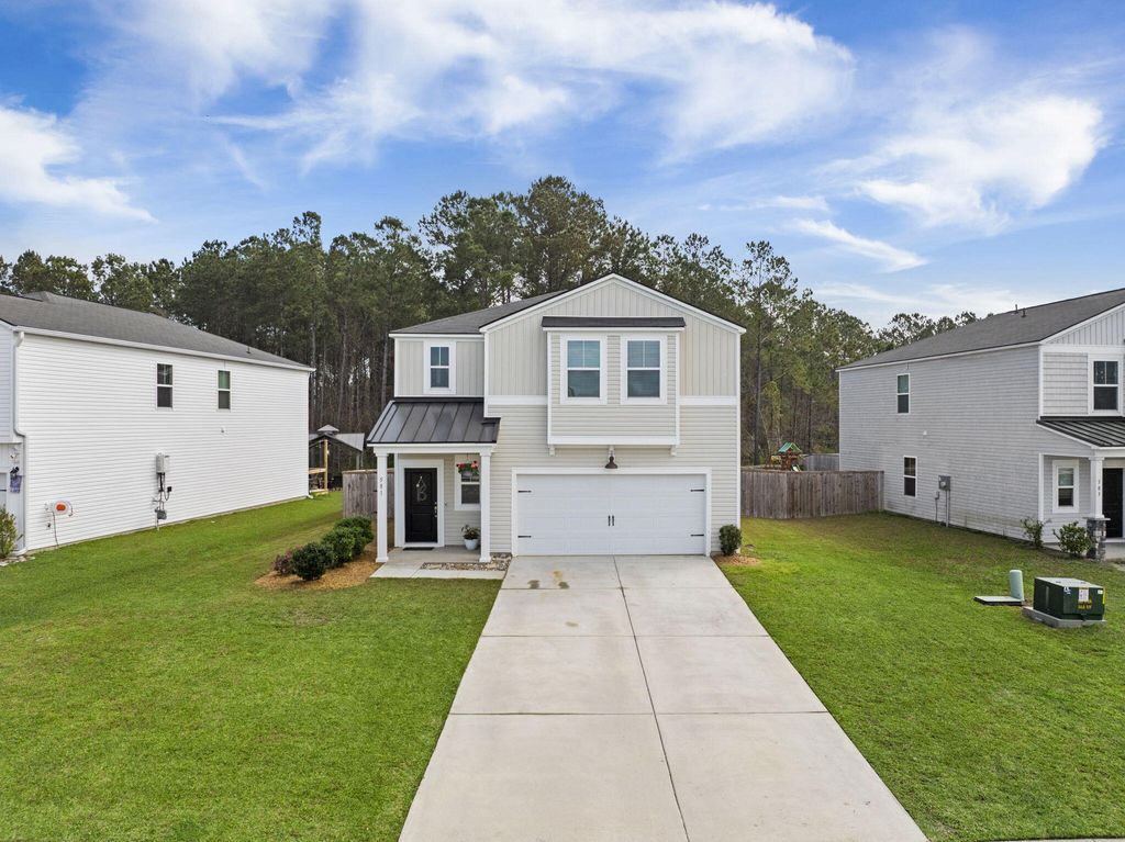 Photo of 581 Spanish Wells Road, Summerville, SC 29486 (MLS # 26007017)