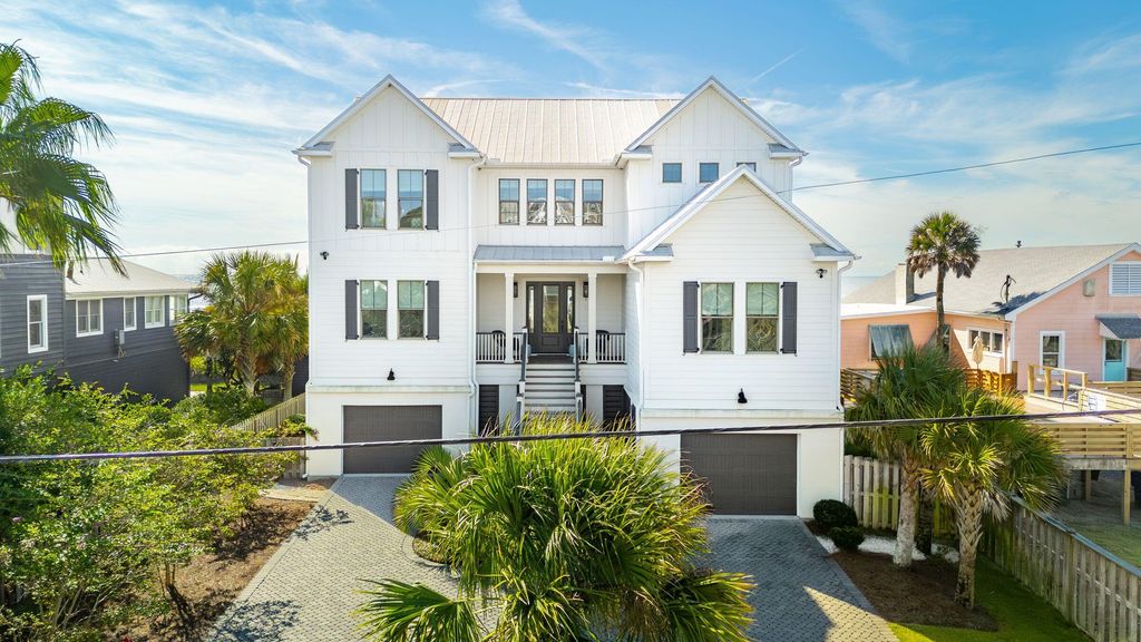 Photo of 507 W Ashley Avenue, Folly Beach, SC 29439 (MLS # 25025837)