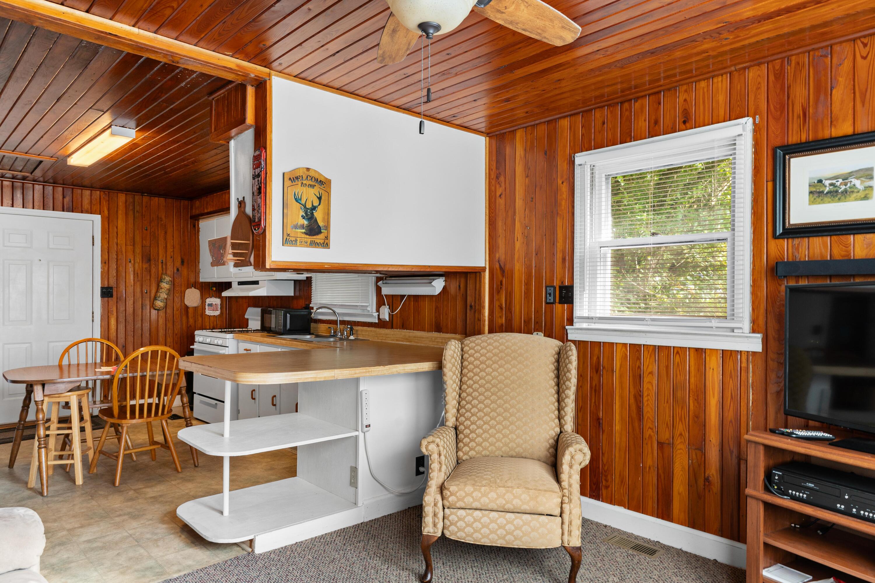 6590 Low Country Highway